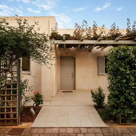 Polyxeni Villa
