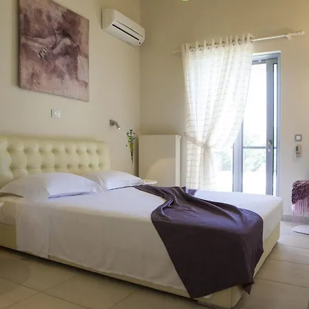 Polyxeni * Argostoli (Kefalonia)